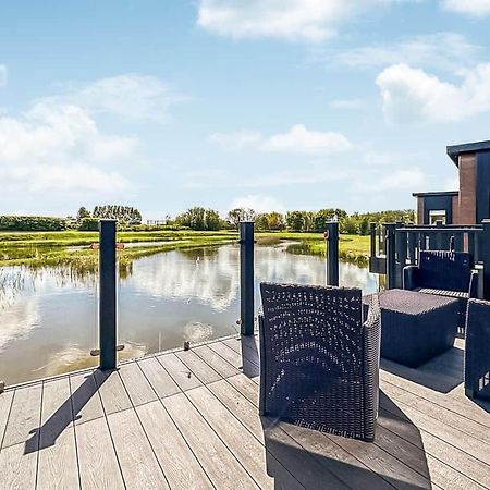 Waterside Hambleton Lakeside Lodges Poulton-le-Fylde Exterior photo